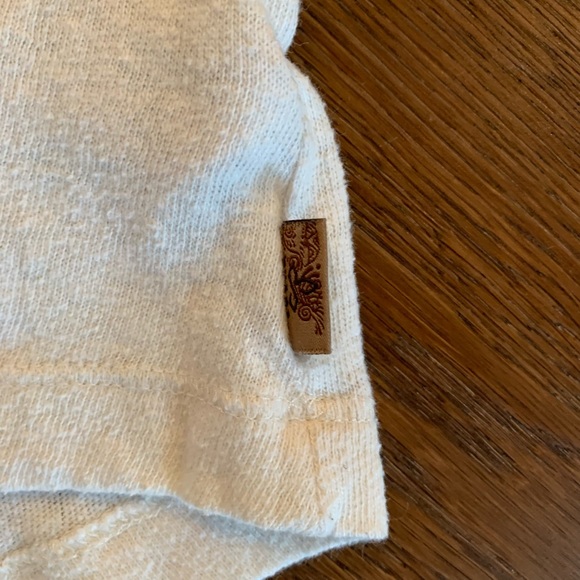 Prana off white long sleeve shirt with lace detail - Picture 4 of 5